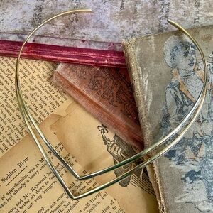 Vintage artisan made, gold tone double bar collar style torque necklace